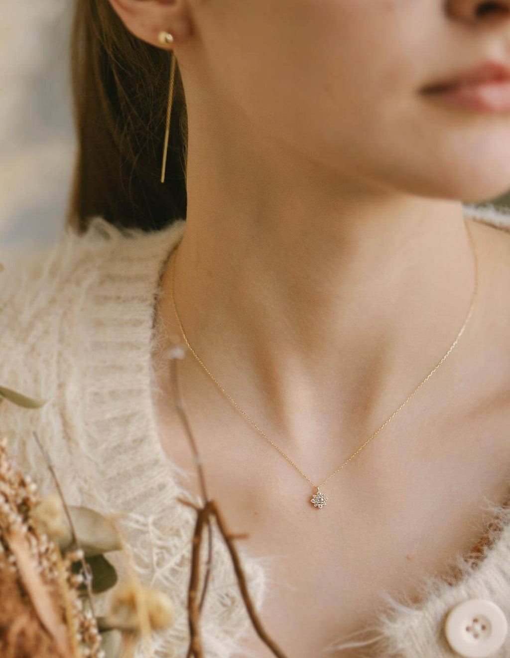 10K Gold Star Flower Diamond Necklace | ASTERI-POLARIS