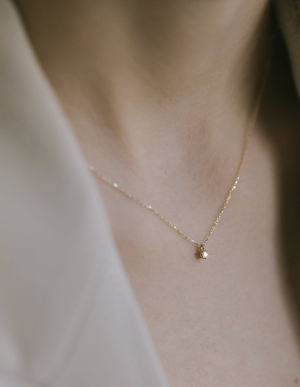 10K Gold Single Stone Diamond Necklace | ASTERI-SEIRIOS