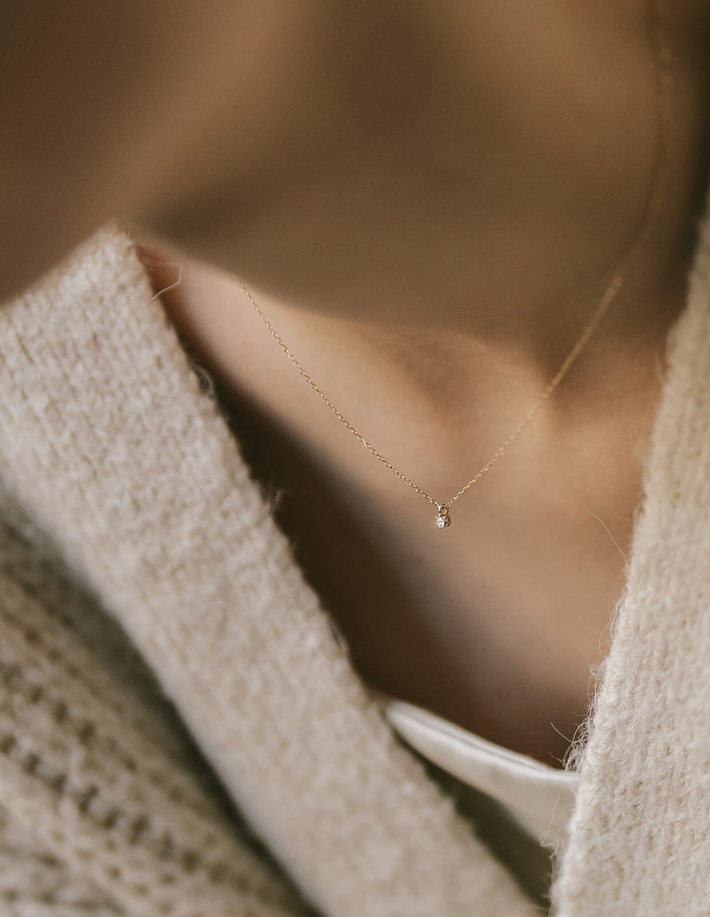 10K Gold Single Stone Diamond Necklace | ASTERI-SEIRIOS