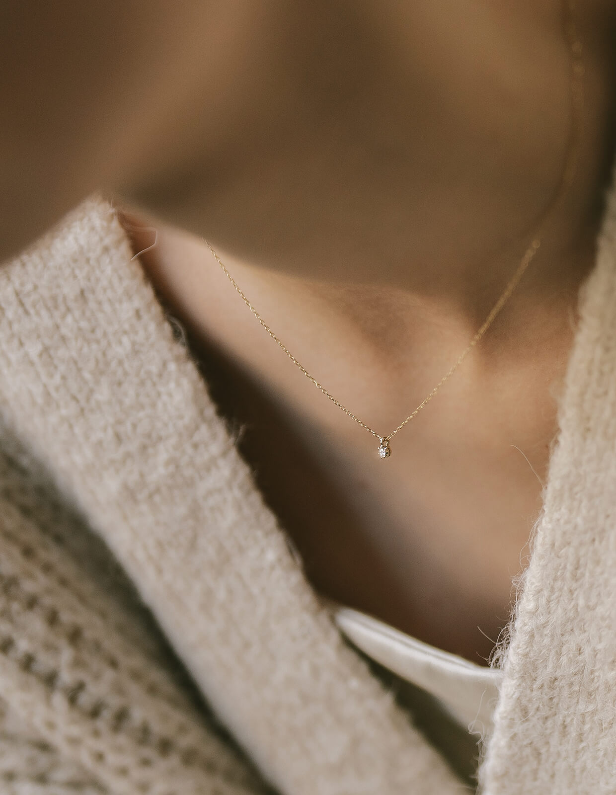 10K Gold Single Stone Diamond Necklace | ASTERI-SEIRIOS