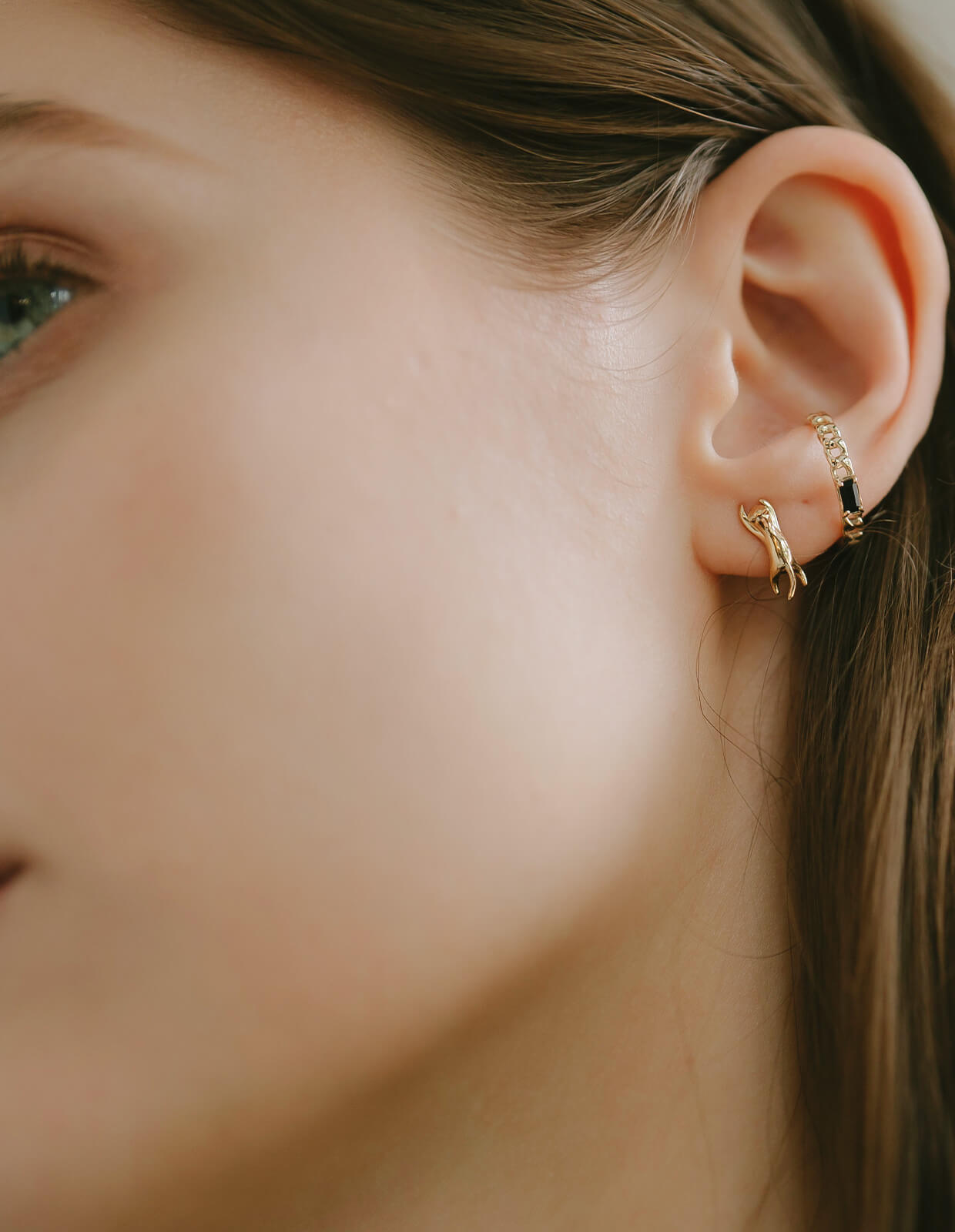 10K Gold Gemstone Cat Pierce | ZOI-CAT