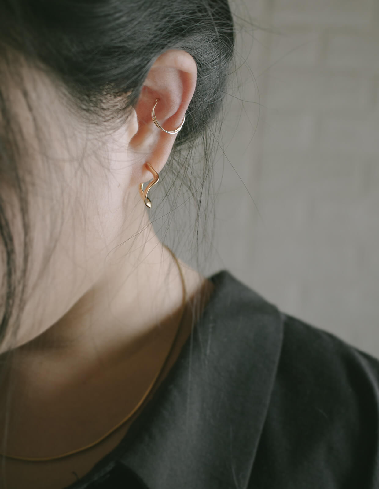 10K Gold Twisted Vine Ear Cuff | LINIA