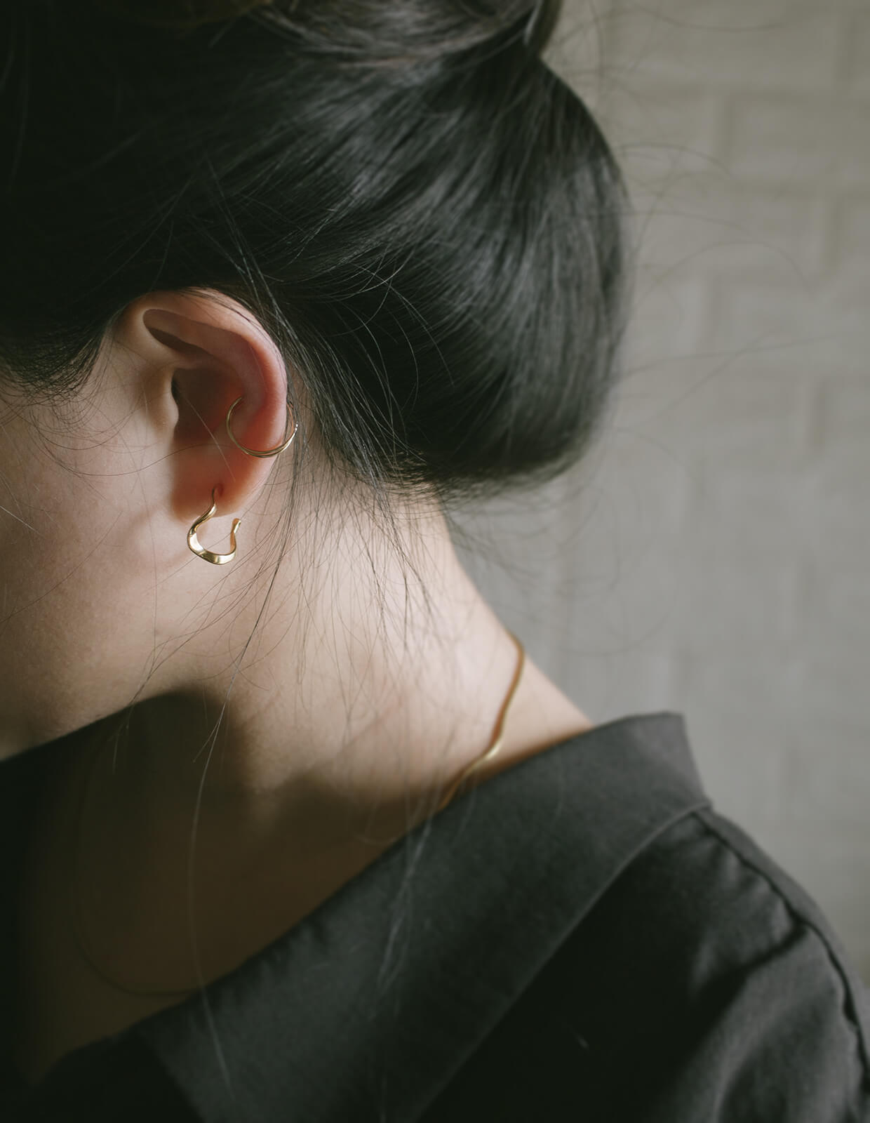 10K Gold Twisted Vine Ear Cuff | LINIA