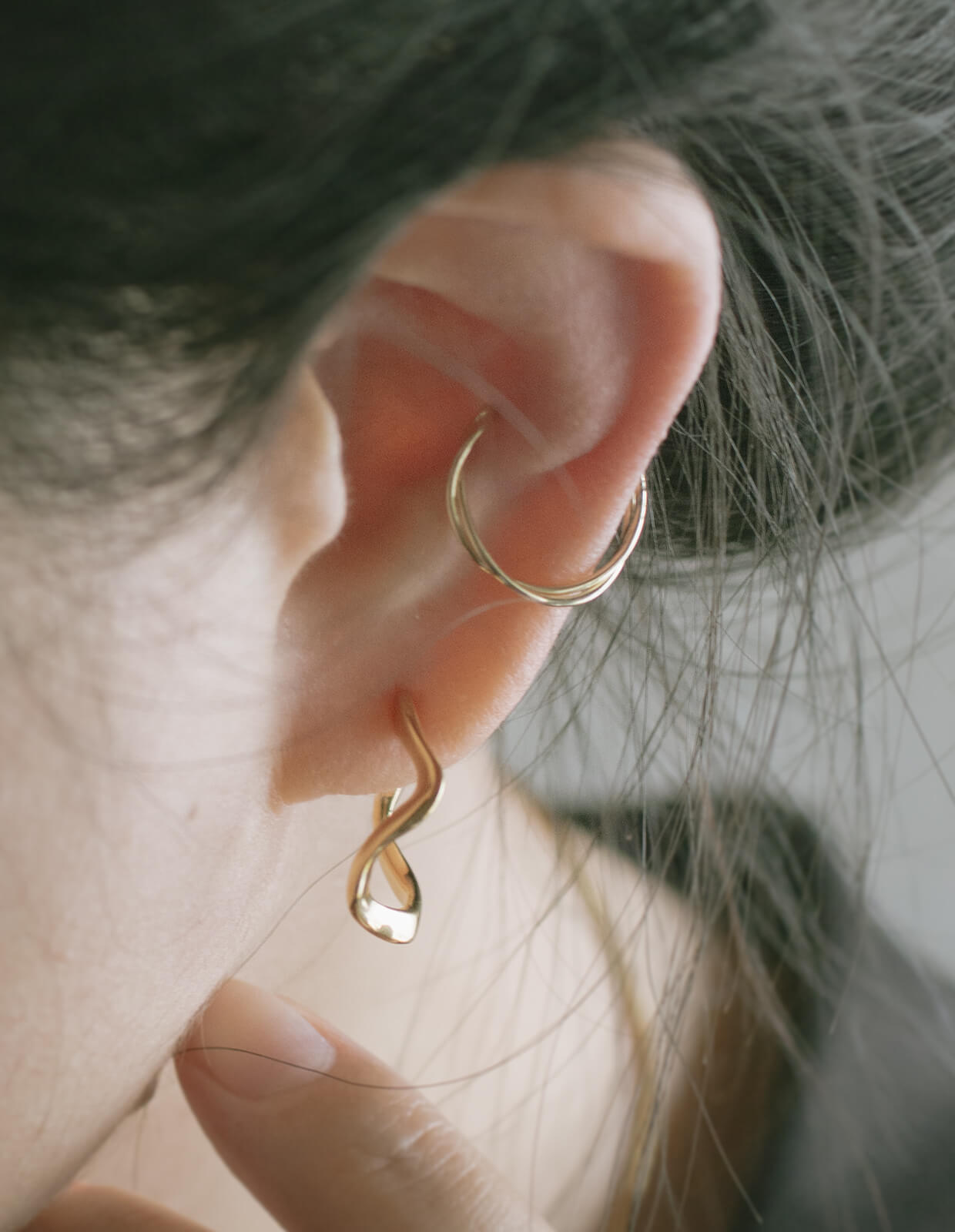 10K Gold Twisted Vine Ear Cuff | LINIA