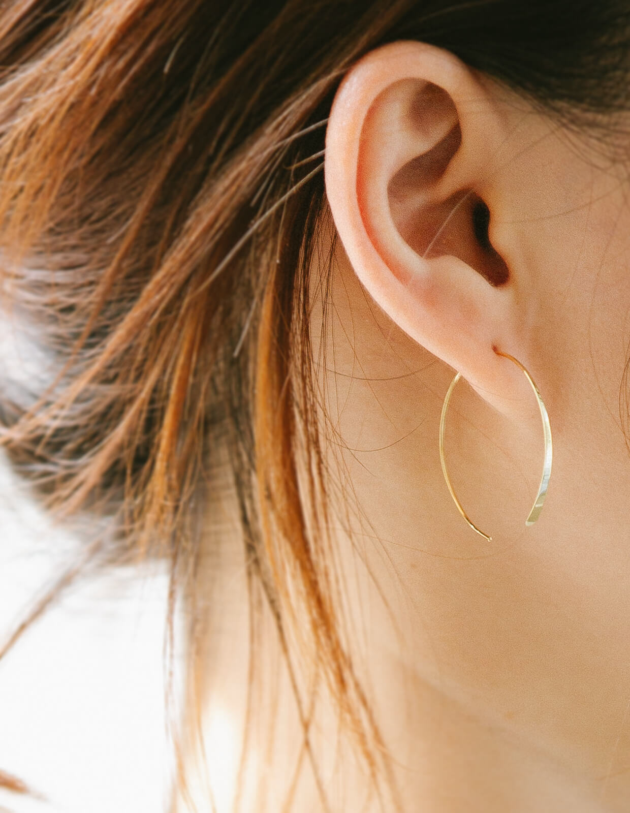 18K Elegant Round Hang Earrings | CELC