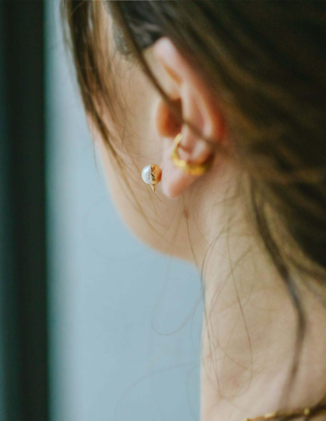 18K Gold Thorny Gold Cap Pearl Earrings | ESPINAS