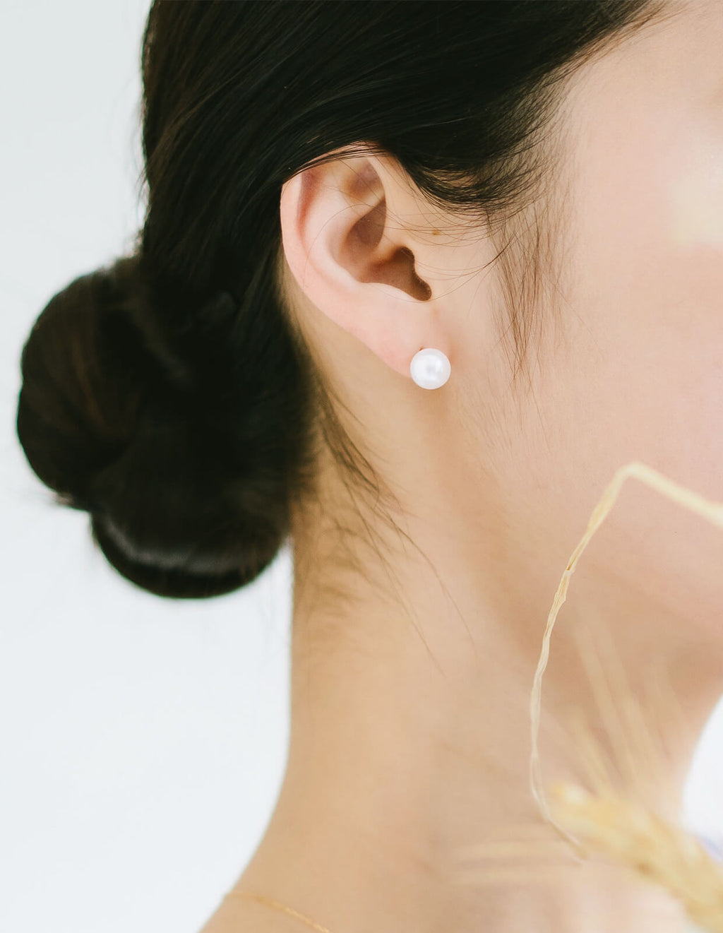 18K Gold Post 8.5mm-9mm High Quality Akoya Pearl Stud Earrings | DEORA