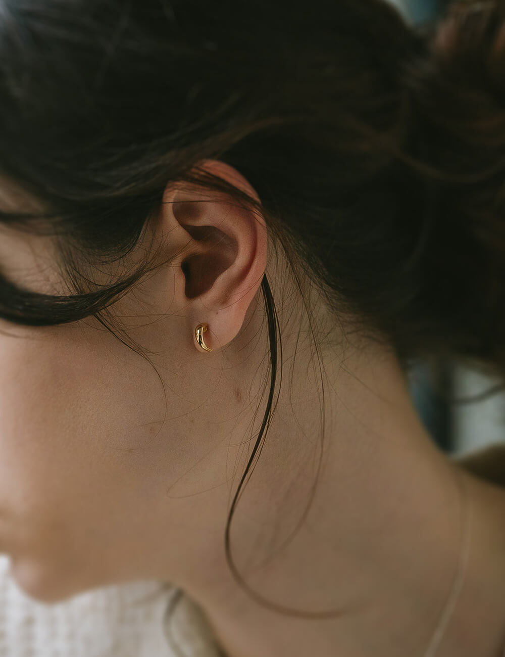 10K Gold Half Moon Stud Earrings | LUZON-10K