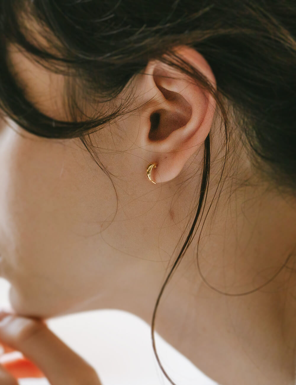 18K Gold Half Moon Stud Earrings | LUZON