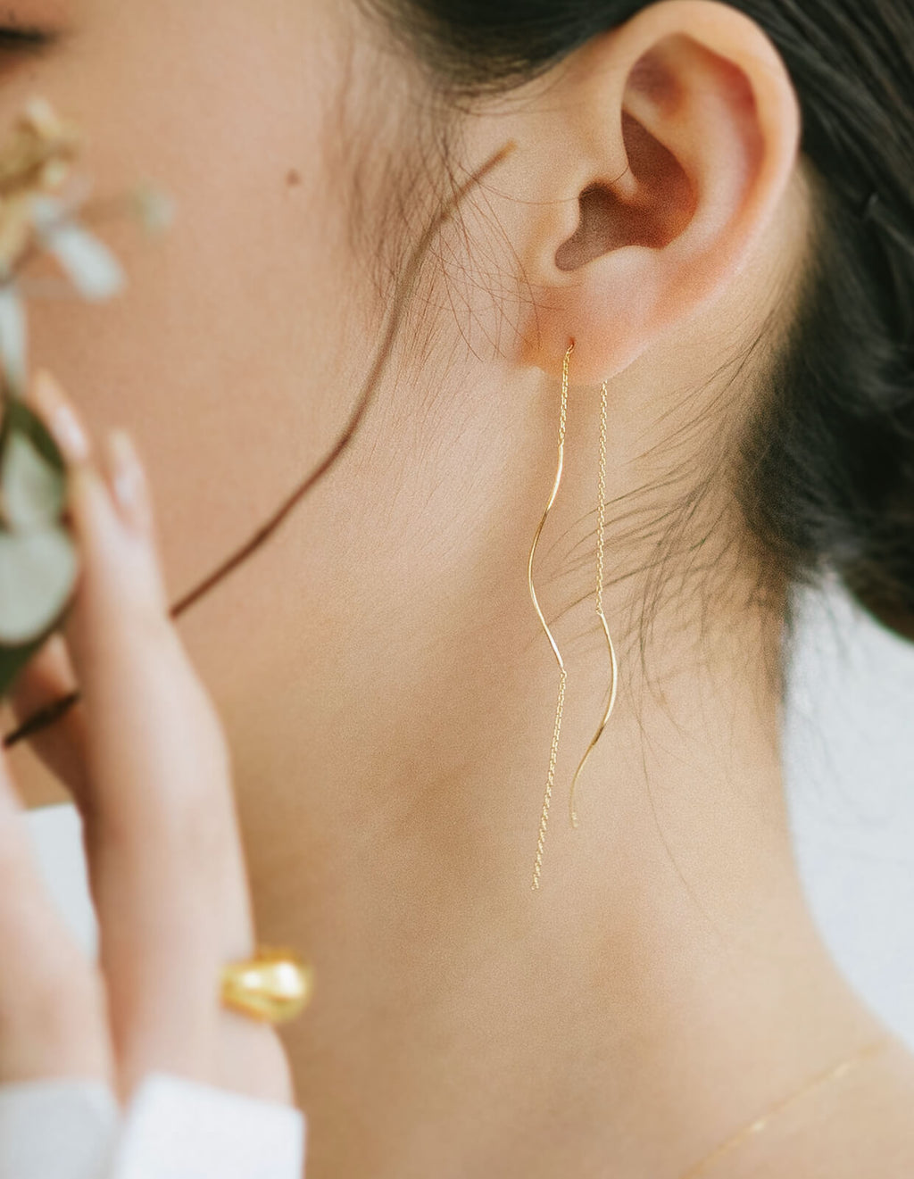 18K Gold Wavy Long Earrings | ORNE-WAVE