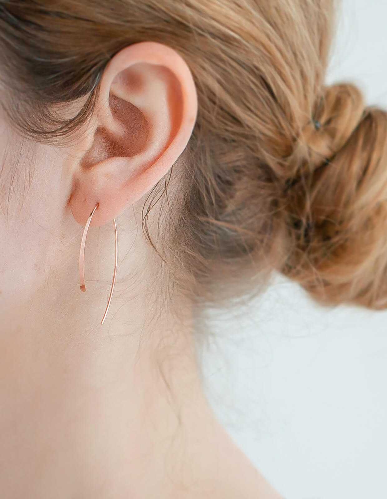 18K Almond Hoop Earrings | GOUCCIA