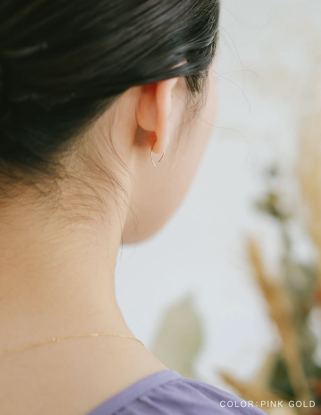 18K Gold Tiny Hang Earrings | GOUCCIA-MINI