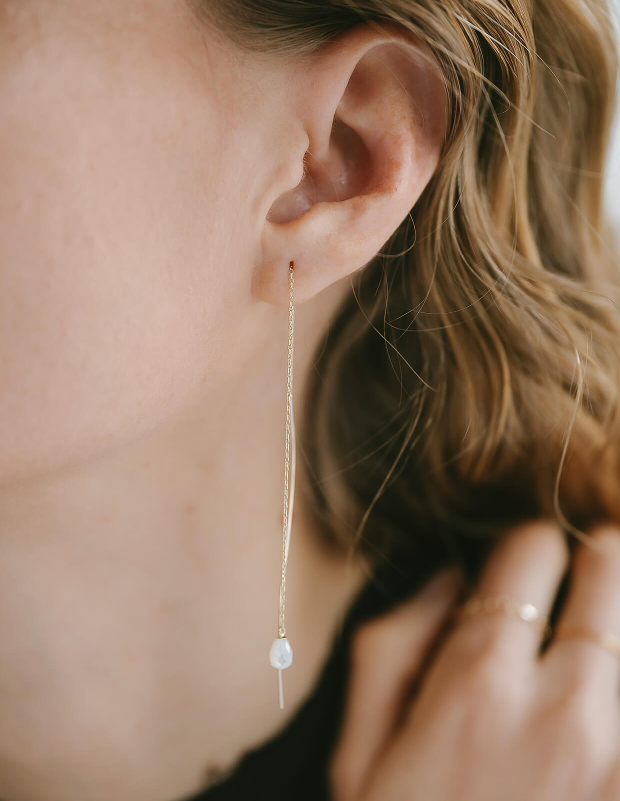 10K Gold Gemstone Wavy Long Earrings | ORNE-TEAR