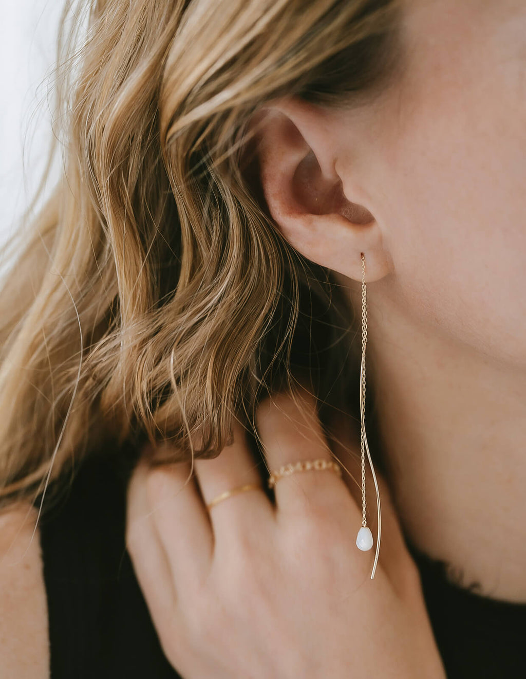 10K Gold Gemstone Wavy Long Earrings | ORNE-TEAR