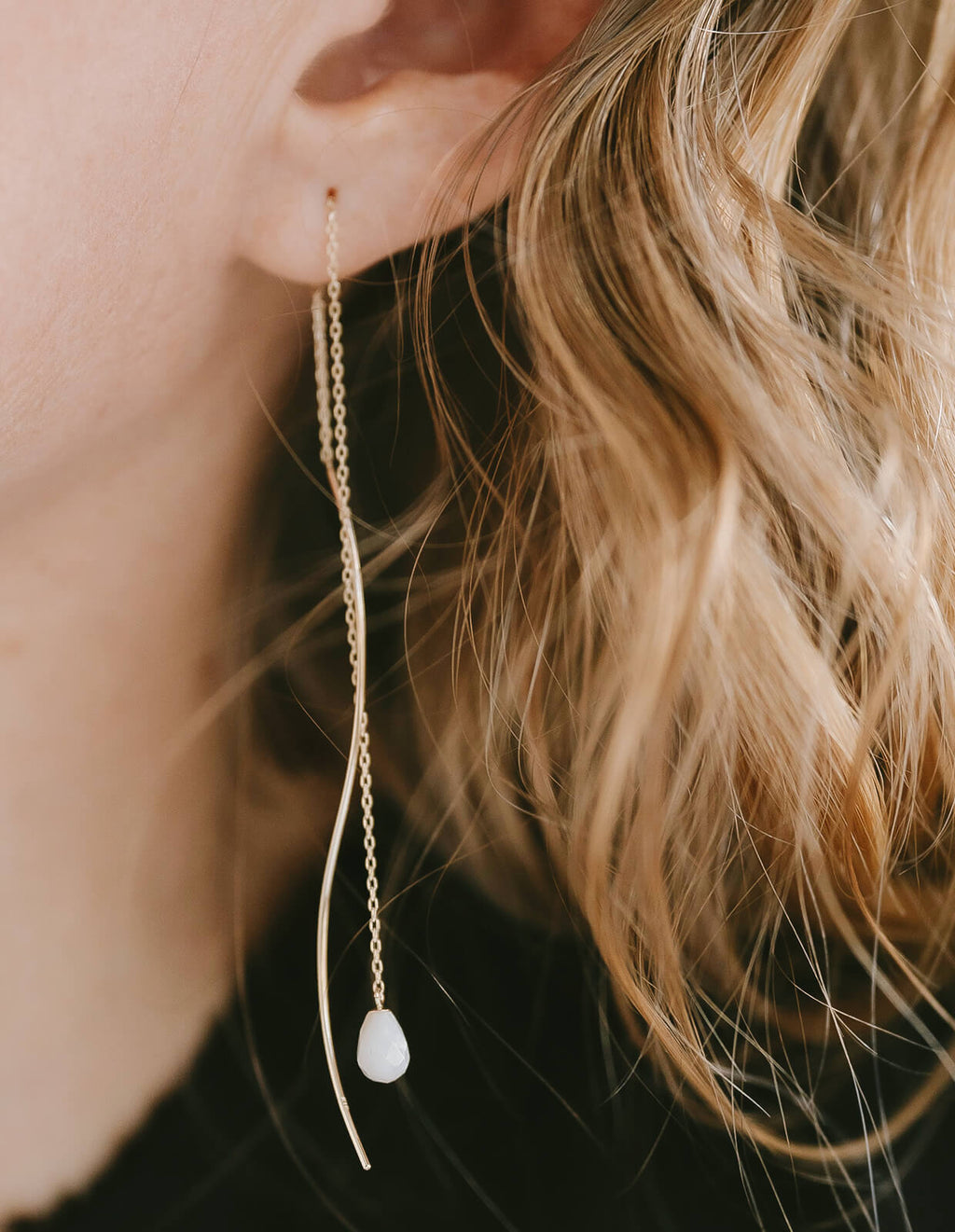 10K Gold Gemstone Wavy Long Earrings | ORNE-TEAR