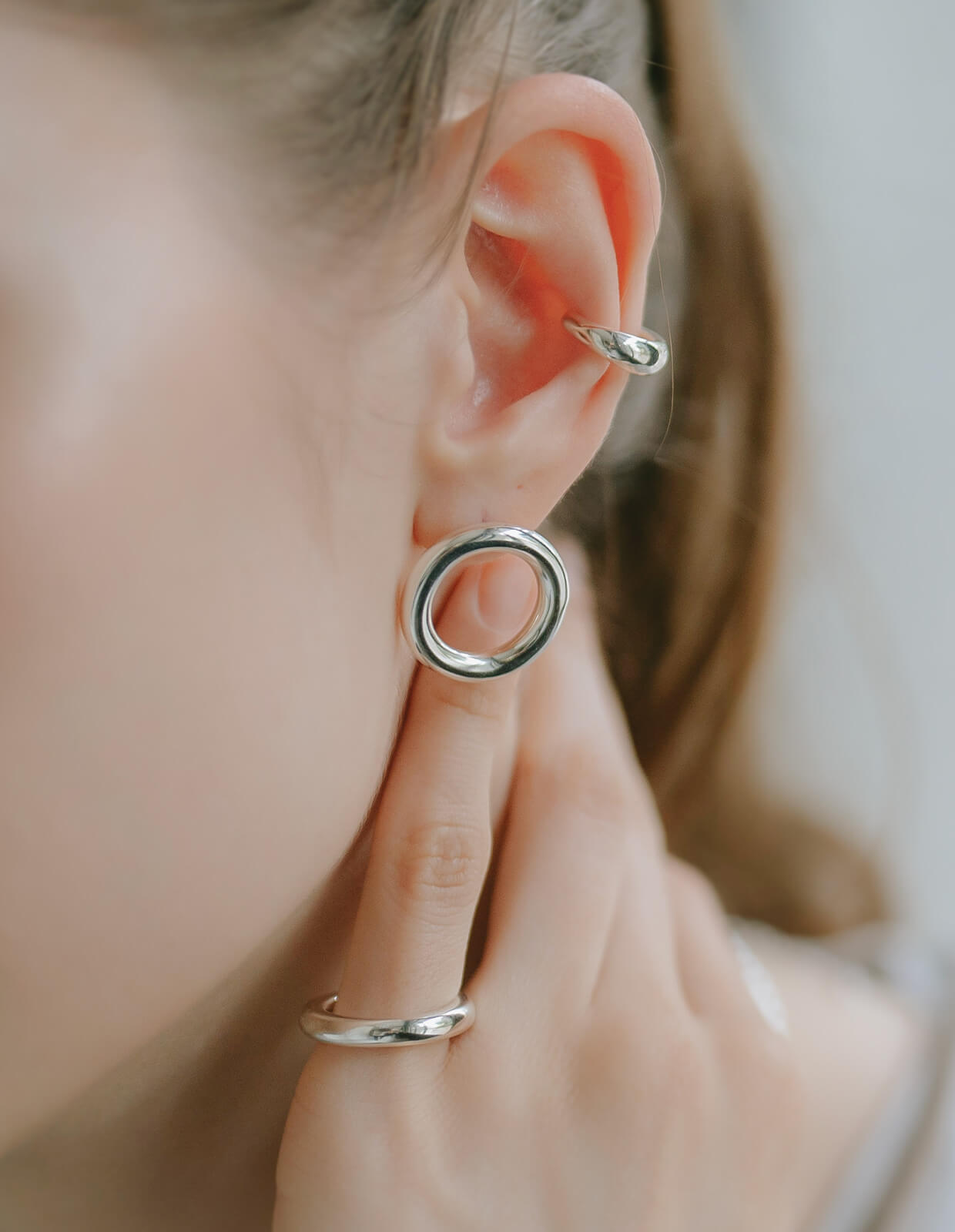 18K Gold Plated Sterling Silver Puffy Hoop Pierce | AUREOLA