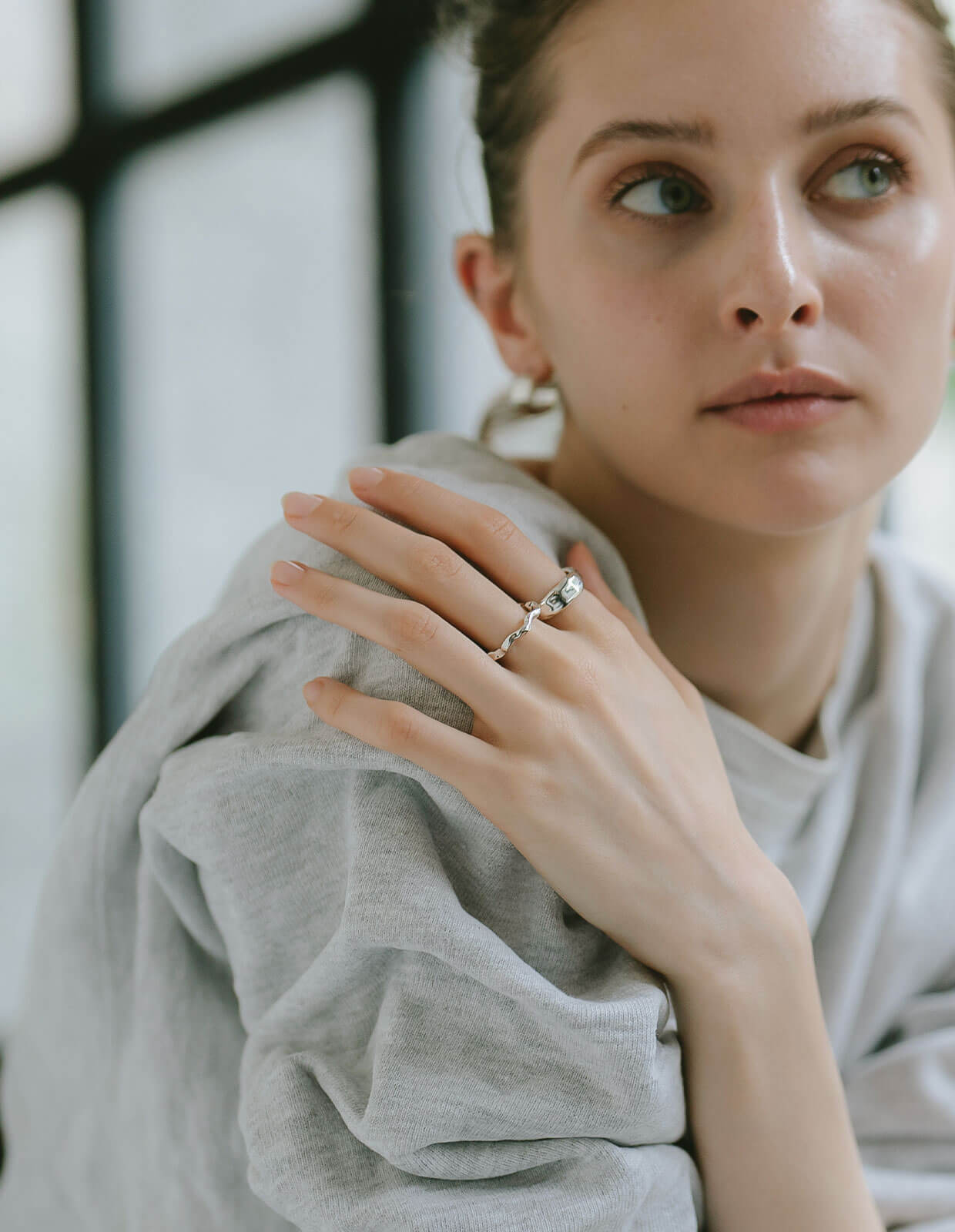 18K Gold Plated Sterling Silver Hammered Wide Ring | MOLUNE