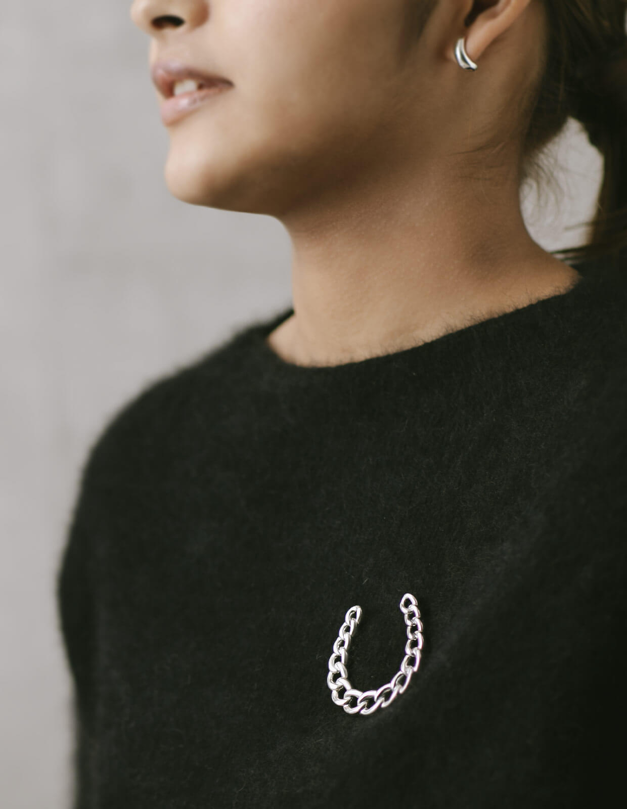 18K Gold Plated Sterling Silver Lucky Horseshoe Brooch | AVERRE