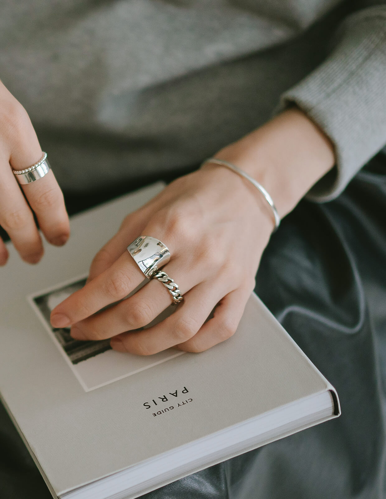 18K Gold Plated Sterling Silver Curved Tube Ring | AVIOR