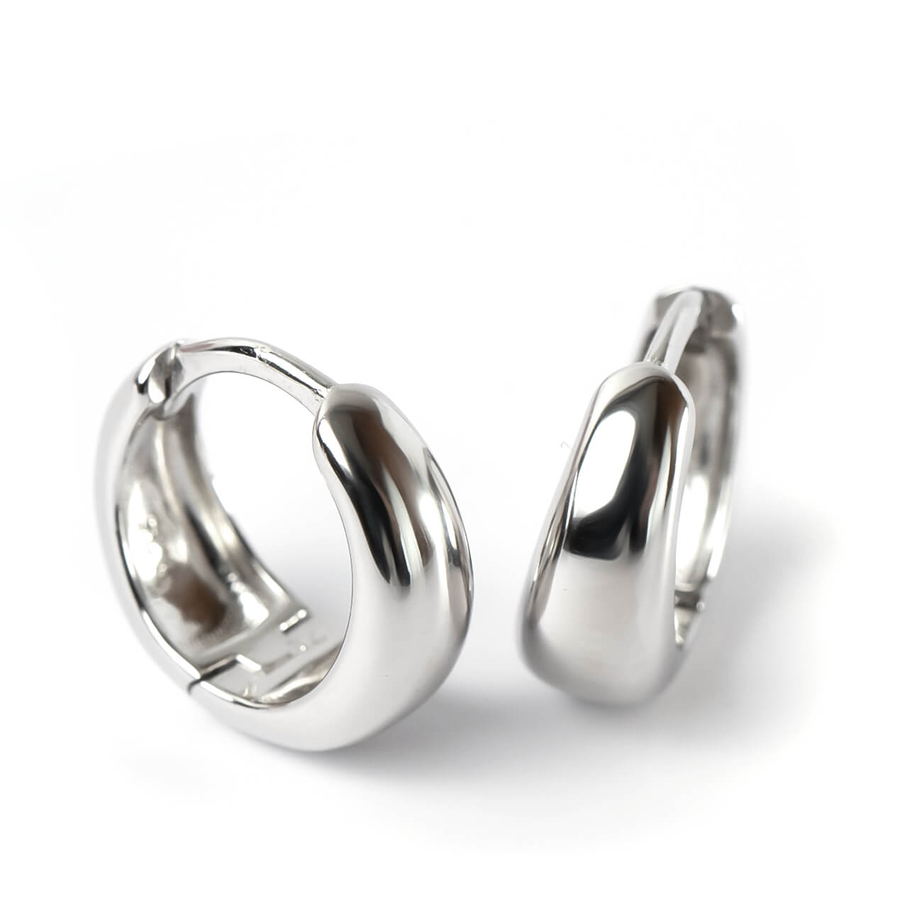 Silver925 Stount Tiny Hoop Earrings | KYKLOS-MOON