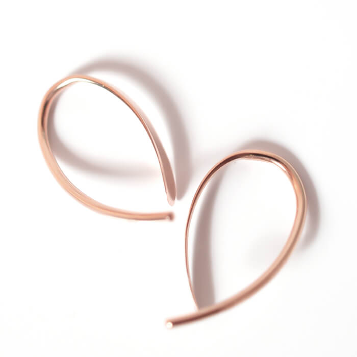 18K Gold Tiny Hang Earrings | GOUCCIA-MINI
