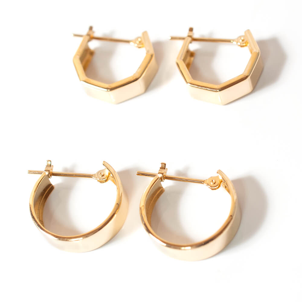 18K Huggie Hoop Earrings | SOLUA