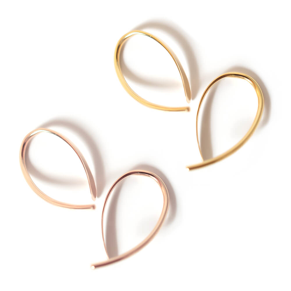 18K Gold Tiny Hang Earrings | GOUCCIA-MINI