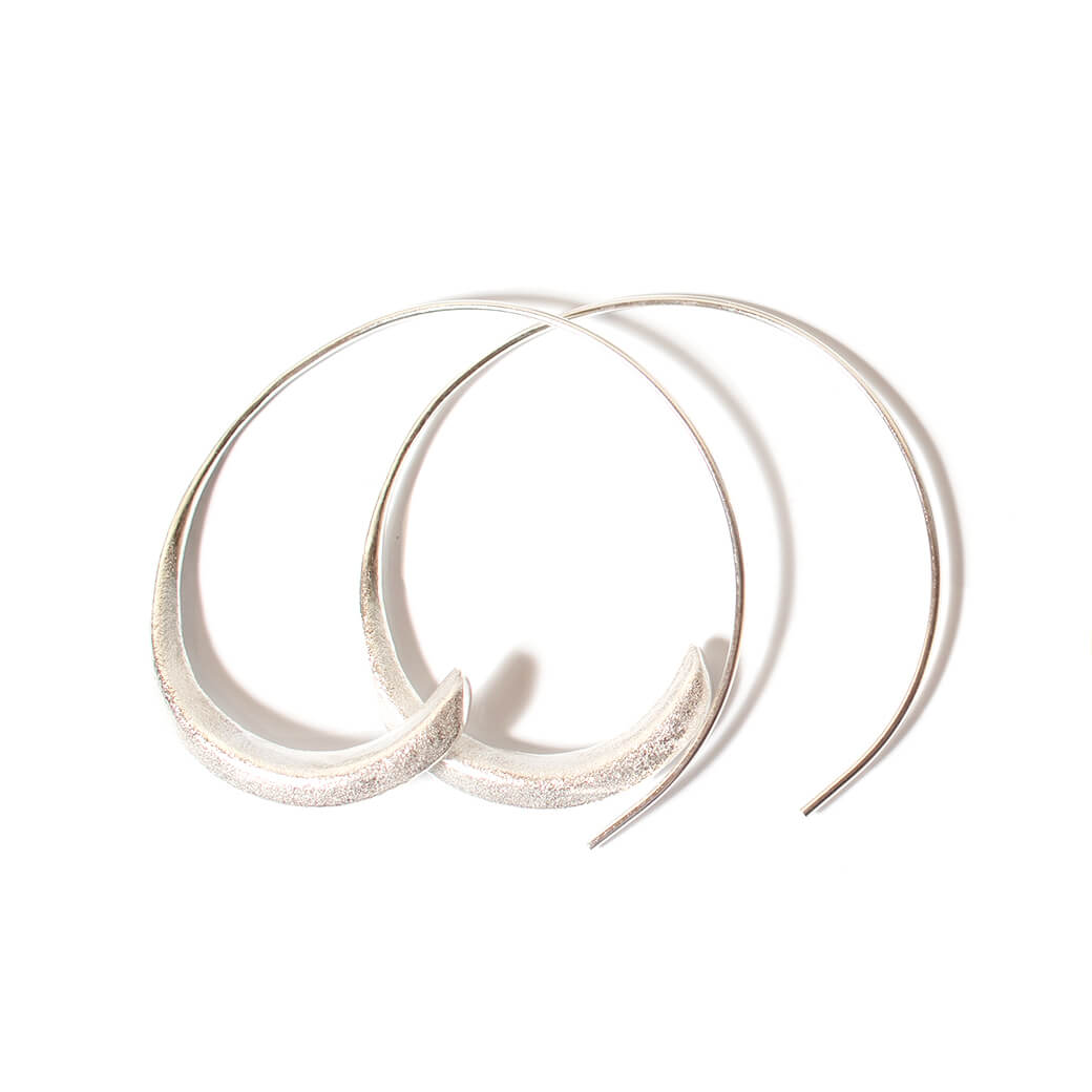 Silver925 Swirling Hang Earrings | FAMIR